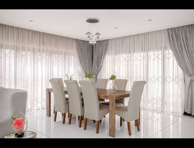 4 BEDROOM DUPLEX FOR SALE IN BEVERLEY HILLS